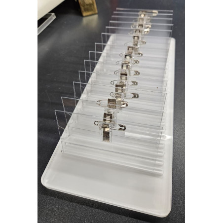 BADGE HOLDER RACK METACRILAT 25 POSICIONS PERSONALITZABLE (PORTA
