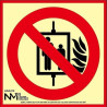SENYAL EVACUACIO NO UTILITZAR ASCENSOR INCENDI 210x210 PVC FOTOL
