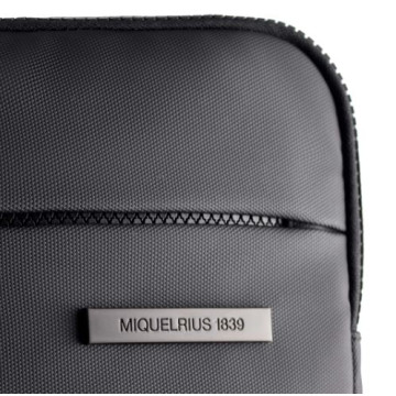 FUNDA TABLET / PORTATIL 13" MIQUEL RIUS TELA IMPERMEABLE NEGRE