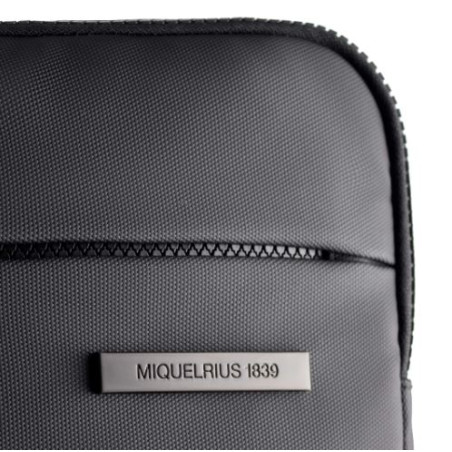 FUNDA TABLET / PORTATIL 13" MIQUEL RIUS TELA IMPERMEABLE NEGRE